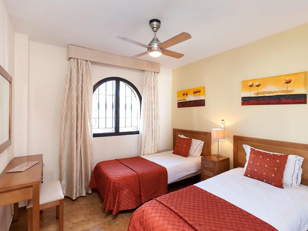 Riviera Del Mar Apartment Sitio de Calahonda 객실 사진